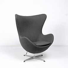 Jacobsen Egg Chair - Midnight Black
