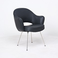 Show product details for Saarinen Arm Chair - Premium Black Leather