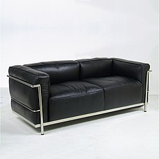 Le Corbusier LC3 Loveseat in Black Down Feathers Leather