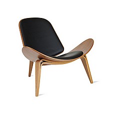 Show product details for Wegner: Shell Chair Reproduction