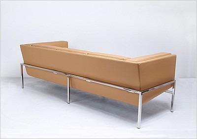 Eero Saarinen Style: GM Lobby Sofa