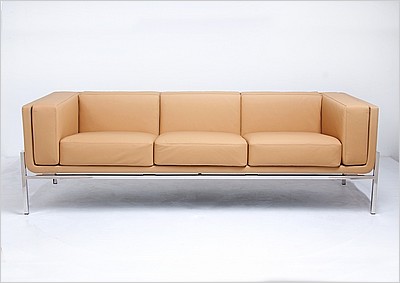 Eero Saarinen Style: GM Lobby Sofa