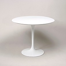 Saarinen Tulip Bistro Table 36 Inch Round - Solid White Quartz 