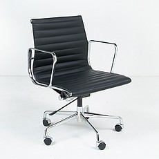 Show product details for Thin Pad Office Chair (Mid Back) - Standard Black Leather